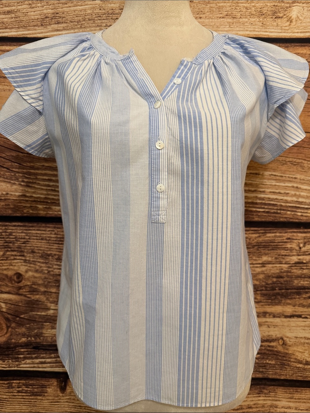 Gibson Latimer Light Blue & White Striped Cap-Sleeve Blouse